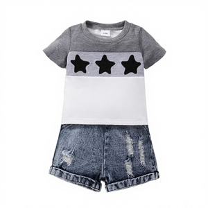 Nouvel ensemble décontracté en jean imprimé en coton pour garçons, manches courtes, avec déchirures, en stock - Product Image 4