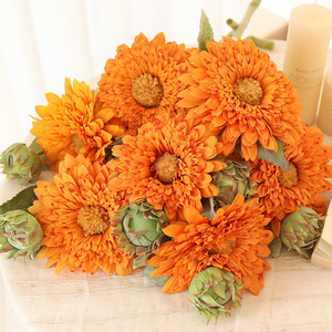 Bouquet de tournesols artificiels en soie, fleurs oranges, décoration imperméable pour salon, hall d'entrée, arrangement rétro à tenir à la main - Product Image 1