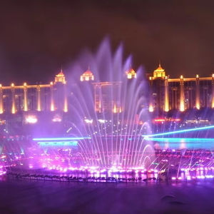 Fontana Decorativa da Giardino a Forma di Pavone Danzante di Alta Qualità con Illuminazione e Musica - Product Image 2