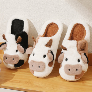 <span class=keywords><strong>Chaussons</strong></span> pour femmes et hommes, imprimés vache mignons, en peluche douce et moelleuse, avec semelle en PVC, chauds pour l'hiver, pour la famille, à porter à l'intérieur - Product Image 4