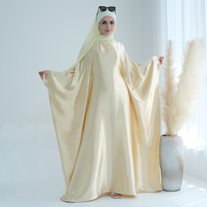 2024 a pipistrello lucido manica a farfalla Maxi Abaya Satin kaftano medio orientale <span class=keywords><strong>abito</strong></span> luminoso tinta unita modesto Abaya - Product Image 6