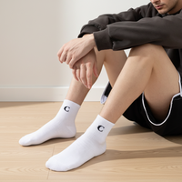 Nouvelles chaussettes de sport montantes de haute qualité pour jeunes, avec logo sur le revers, respirantes, en tricot Spandex/Nylon/Coton, épaisses, pour l'été, lot de 3