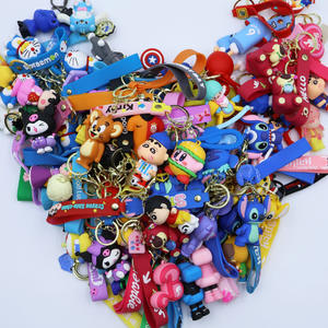 Soldes de fin d'année, offres à prix réduits, lot mixte de fabricants, poupée de dessin animé UV, porte-clés en alliage métallique en forme de cœur - Product Image 2