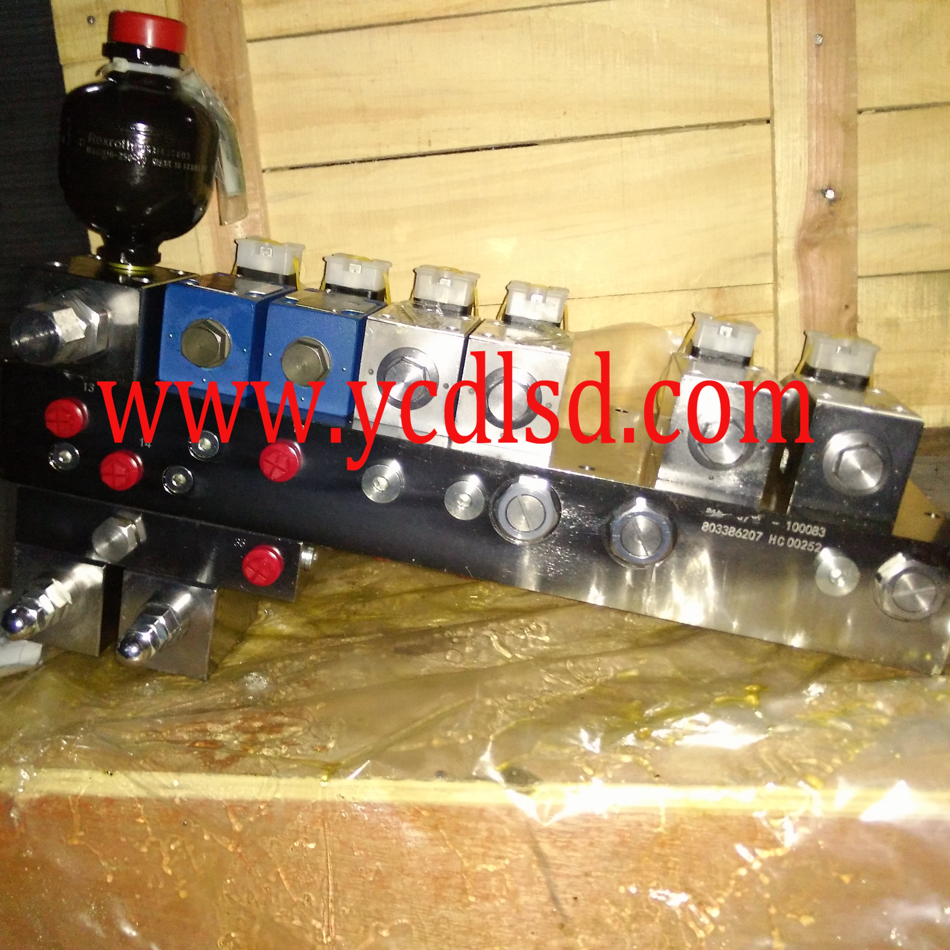 コウ New Crane Control Valve XZZX-B201 for QY50K - High Quality