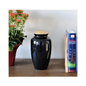 Black Hand Carved Marble Cremation Urns In Cheap Price