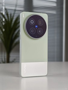 สมาร์ทโฟนรุ่นปี 2026 VO X300 Ultra Snap 8 Gen 5 หน้าจอ 6.82 นิ้ว 100W กล้อง 200MP รองรับ 5G หน้าจอ AMOLED ขนาด 6.82 นิ้ว ให้ภาพคมชัดและสดใส - Product Image 5