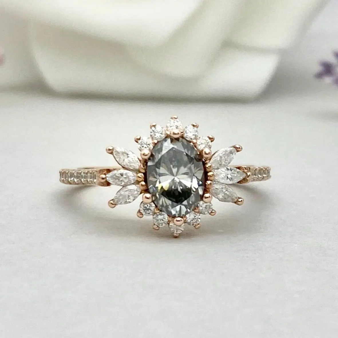 แหวนแต่งงาน Moissanite Marquise Deco 925,แหวนแต่งงานสีเทาเข้มสีเงิน1.00Ct สีโรสโกลด์รูปไข่สีเทา