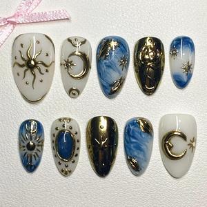 Set de Uñas Rosadas para el Día de San Valentín con Perlas 3D, Uñas Postizas de Ojo de Gato Azul y Rojo, Uñas Personalizadas Pintadas a Mano de Alta Calidad - Product Image 3