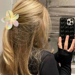 กิ๊บหนีบผมรูปโบว์ดอกไม้ไล่สี 8 ซม. 9 ซม. แบบหางปลา โซ่คล้องผม สำหรับสาวๆ สไตล์ยุโรป-อเมริกัน เรียบง่าย กิ๊บพลาสติกขนาดใหญ่ - Product Image 2