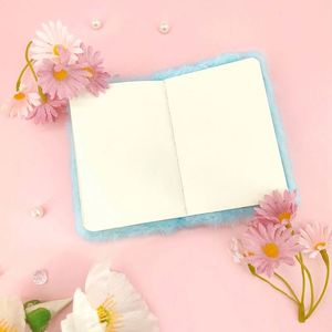 Mini Cuaderno de Peluche Color Caramelo A7 con Papel Dorian de Alta Calidad y Páginas en Blanco, Diseño de Bolsillo - Product Image 3
