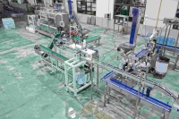 Machine d'insertion de poignée en plastique de bouteille de 6 litres entièrement automatique nouveau design 5L dispositif applicateur de poignée