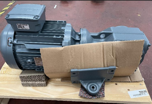 เซอร์โวมอเตอร์ SEW -EURODRIVE รุ่น KA87 R57 DRN112M4/TH กำลัง 5.4 แรงม้า ความเร็ว 1800 รอบต่อนาที 60 เฮิรตซ์ ประสิทธิภาพระดับพรีเมียม แบบ TEFC  วัสดุสแตนเลส อุปกรณ์ 3 เฟส - Product Image 6