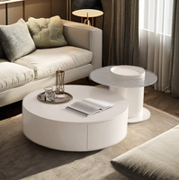 Ensemble de tables basses chic et luxueuses, style crème, noir et blanc, rond, champignon, petit espace, minimaliste, moderne, élégant, salon, usage domestique