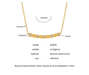 Acier inoxydable Plaqué or 18 carats Pendentif en diamant et zircon cubique en nid d'abeille Colliers pour femmes Bijoux hypoallergéniques - Product Image 6