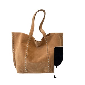 Sac de shopping marron de haute qualité avec rivets décoratifs, grande capacité, sacs de voyage - Product Image 1