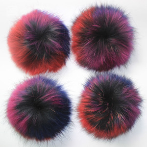 Grande taille 15cm bricolage véritable fourrure de raton laveur pompons boules fourrure de renard <span class=keywords><strong>Pompon</strong></span> pour chapeaux sacs chaussures écharpes accessoires fourrure de raton laveur <span class=keywords><strong>pompon</strong></span> - Product Image 2