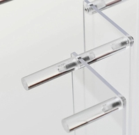 Présentoir de parfum à trois couches en acrylique transparent contemporain Présentoir de modèle de personnage pour les statues Anniversaire Knick-Knacks