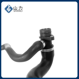 Tuyau de refroidissement pour BMW 35 en caoutchouc avec une épaisseur de paroi de 3 mm et une résistance à la température de 160°C - Product Image 3