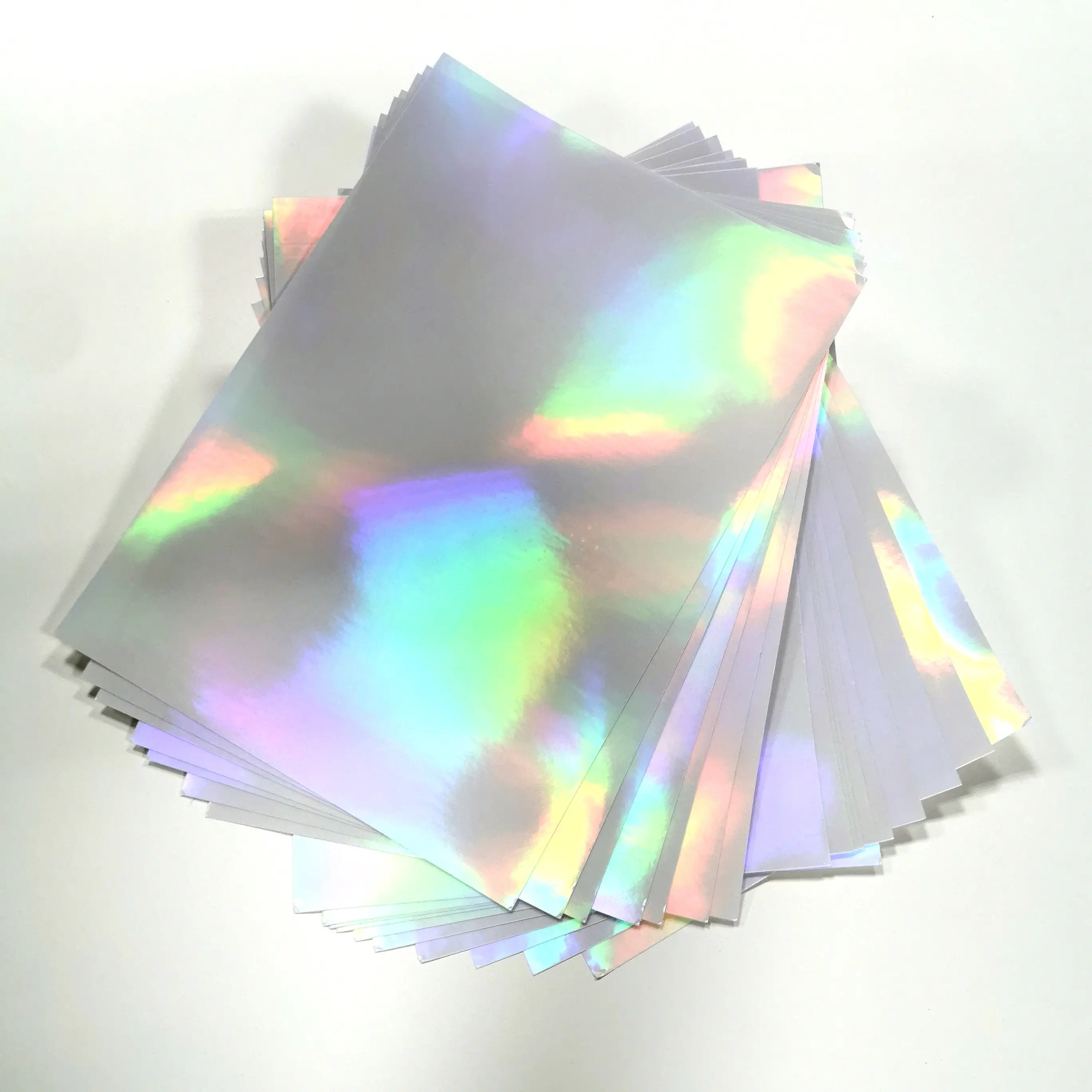 Amostra grátis A4 rainbow holográfico autoadesivo filme de laminação a frio para a sobreposição de fotos