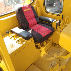 รถดันดินมือสอง Komatsu D185 D65EK D155A-3 รุ่นปี 2016 เครื่องยนต์ 90 แรงม้า ปั๊มเกียร์  ความจุดันดิน 4.3 เมตร  ขายด่วน มีสินค้าในสต็อก - Product Image 4
