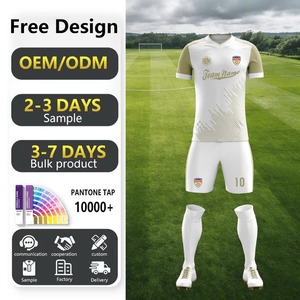 Fabricant de maillots de football personnalisés OEM/ODM, polyester respirant, kits de football d'équipe, uniformes avec impression de logo, directement de l'usine - Product Image 1