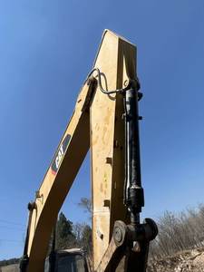 รถขุดตีนตะขาบ CAT330D2L มือสองเครื่องขุด CAT330D2มือสอง - Product Image 6