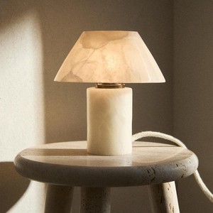 Lampe de table en marbre naturel en forme de champignon, 16x16x20 cm, source de lumière LED, commande par interrupteur, pour chambre à coucher, chevet, bureau, lumière ambiante chaude - Product Image 3
