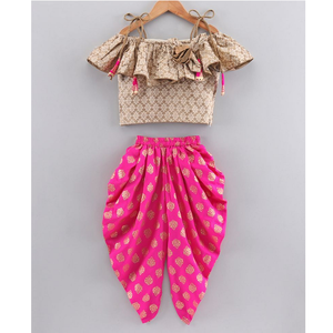 Elegante Top de Brocado para Niñas con Pantalones Dhoti Estampados, Traje Tradicional Indio para Fiesta, Dorado y Rosa - Product Image 3