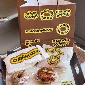 Bolsas de Papel Kraft Biodegradables y Ecológicas Personalizadas con Asas para Empacar Alimentos, Postres, Galletas y Pasteles - Product Image 3