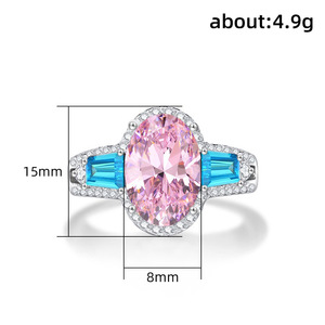 Anello con Gemma Colorata Ovale per Donne, Gioiello Elegante e di Lusso - Product Image 5