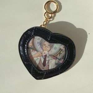 Wholesale Durable Mini Heart-Shape Keychain Premium PU Leather Badge Holder with Pouch for Office & Event Promotions - Product Image 4