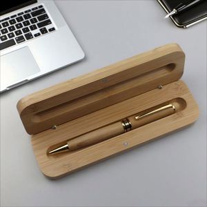 Set de Regalo Ecológico con Logotipo Personalizado - Pluma Estilográfica de Bambú y Bolígrafo con Logotipo Grabado, Regalo Personalizado - Product Image 1