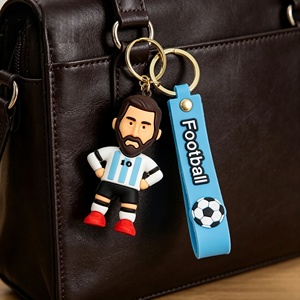 Porte-clés personnalisés sur mesure, designs variés, faible MOQ, échantillon gratuit, cadeau sportif pour les fans de football - Product Image 5