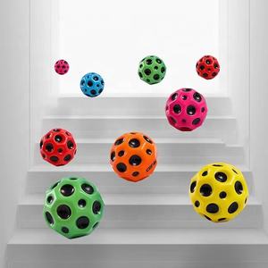 Vente en gros 66 mm dessin animé balle rebondissante haute caoutchouc handball planète sphère balle rebondissante - Product Image 3