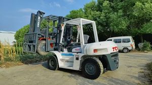 Carretilla elevadora diésel de combustión interna TCM FD70 usada de 7 toneladas, original de Japón en buenas condiciones a la venta - Product Image 4