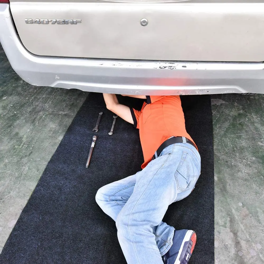Entretien auto voiture réparation mécanicien tapis