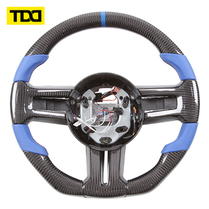 Volant en fibre de carbone TDD compatible avec Ford Mustang GT GT 5.0 S550 GT500 Shelby EcoBoost Volant Mustang - Product Image 2