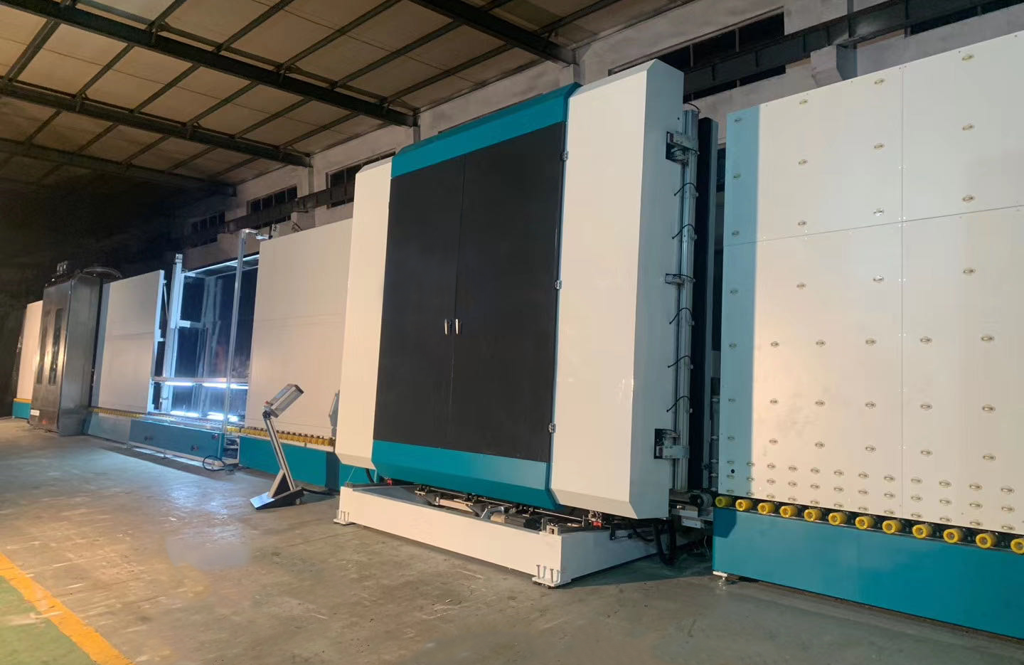 LJBZ2535G Automatic Vertical Insulating Glass Production Lin