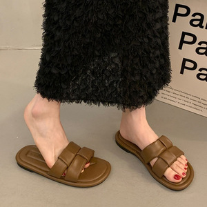 Sandali piatti estivi da donna 2024 con fondo piatto, traspiranti, morbidi, con fodera in rete, per studentesse, da spiaggia, con un tocco di stile avanzato, per il commercio transfrontaliero - Product Image 3