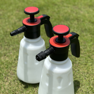 เครื่องพ่นโฟม 2 ลิตร วัสดุ PPPE สำหรับล้างรถ ดูแลรักษารถยนต์ และทำความสะอาดเฟอร์นิเจอร์ - Product Image 2