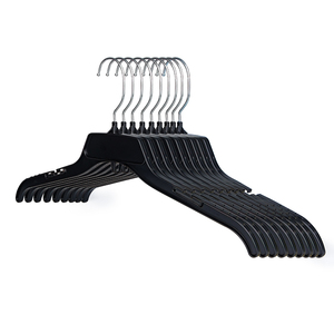 Cintres en plastique noirs personnalisés avec Logo, antidérapants, modernes, peu encombrants, <span class=keywords><strong>pour</strong></span> T-shirt, manteau, chemises, vêtements, <span class=keywords><strong>pour</strong></span> magasin - Product Image 3