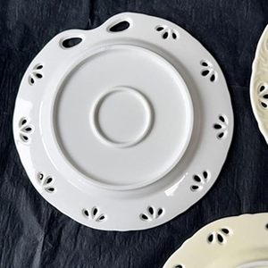 Nœud papillon exquis assiettes en céramique évidées vaisselle vintage <span class=keywords><strong>assiette</strong></span> à plat de nourriture durable ensemble mariages Dessert décoratif - Product Image 4