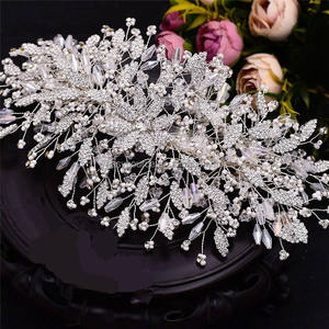 RE4260 Lussuoso Cerchietto Vintage con Strass per Matrimoni, Anniversari e Fidanzamenti - Elegante Accessorio per Capelli a Vite in Argento e Oro - Product Image 5