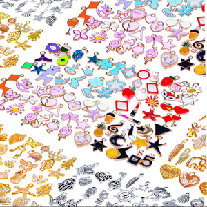 Colgantes de aleación chapados en oro con dijes de esmalte mixtos al por mayor para la fabricación de joyas DIY, accesorios para collares, pulseras y pendientes - Product Image 1