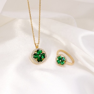 Bộ Trang Sức May Mắn Thời Trang Đơn Giản Cổ Điển Mặt Dây Chuyền <span class=keywords><strong>Zircon</strong></span> Hình Cỏ Ba Lá Trái Tim Bằng Thép Không Gỉ Nhẫn Đeo Tay Sang Trọng Cho Nữ - Product Image 2