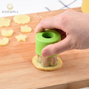 Mini set di tagliabiscotti per frutta e verdura in acciaio inossidabile da 10 pezzi - Product Image 2