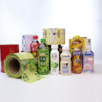 Étiquettes en film thermorétractable imprimées, durables, imperméables, fabriquées en usine, avec forme personnalisée pour les bouteilles d'eau et les boissons