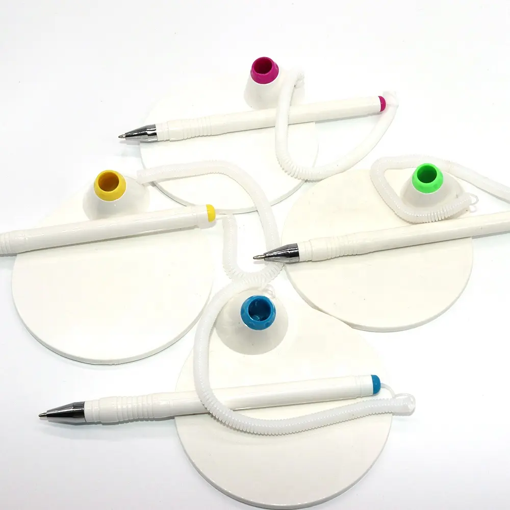 2022 Neue Art Theke Schreibtisch Stick Kunststoff Stift Großhandels preis personal isierte Kunststoff Tisch Kugelschreiber für die Förderung