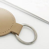 Runde PU-Leder Schlüsselanhänger-Rohlinge Doppelseitiger Schlüsselanhänger mit Schlüsselringen Schlüsselhalter für DIY-Handwerk Geschenkherstellung Geburtstagsgeschenk