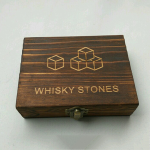 Outils <span class=keywords><strong>de</strong></span> barre <span class=keywords><strong>de</strong></span> noël 9 pièces/ensemble <span class=keywords><strong>granit</strong></span> naturel <span class=keywords><strong>whisky</strong></span> pierres <span class=keywords><strong>de</strong></span> refroidissement réutilisables bière vin <span class=keywords><strong>whisky</strong></span> roches <span class=keywords><strong>de</strong></span> refroidissement dans une boîte en bois - Product Image 4